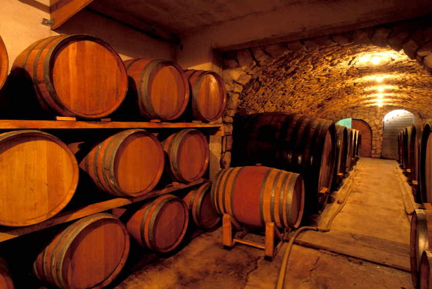 Vineyard-cellar-iStock_000004831075_Small
