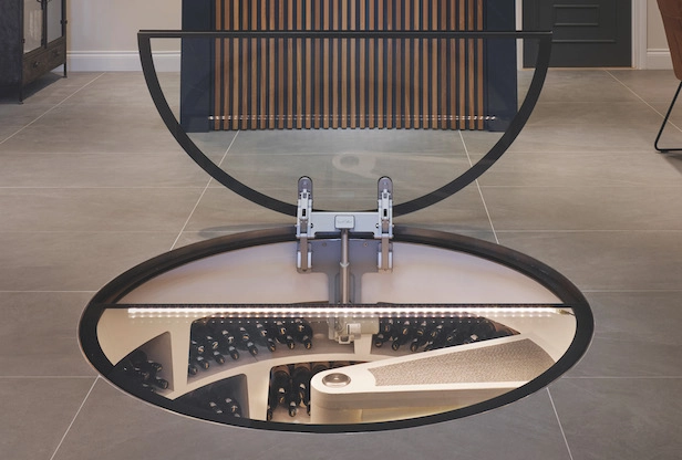 Davonport-retouched-image-without-sign-on-desk